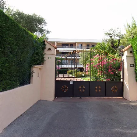 3 Pieces, Refait A Neuf, Standing, Piscine, A Pieds Апартаменты *