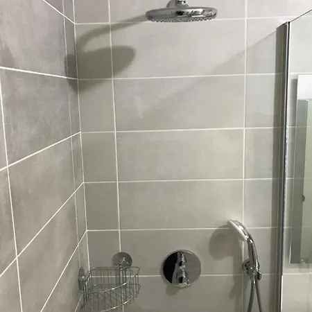 3 Pieces, Refait A Neuf, Standing, Piscine, A Pieds *