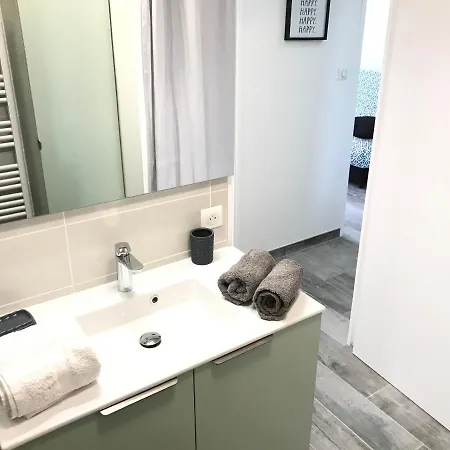 3 Pieces, Refait A Neuf, Standing, Piscine, A Pieds Апартаменты *